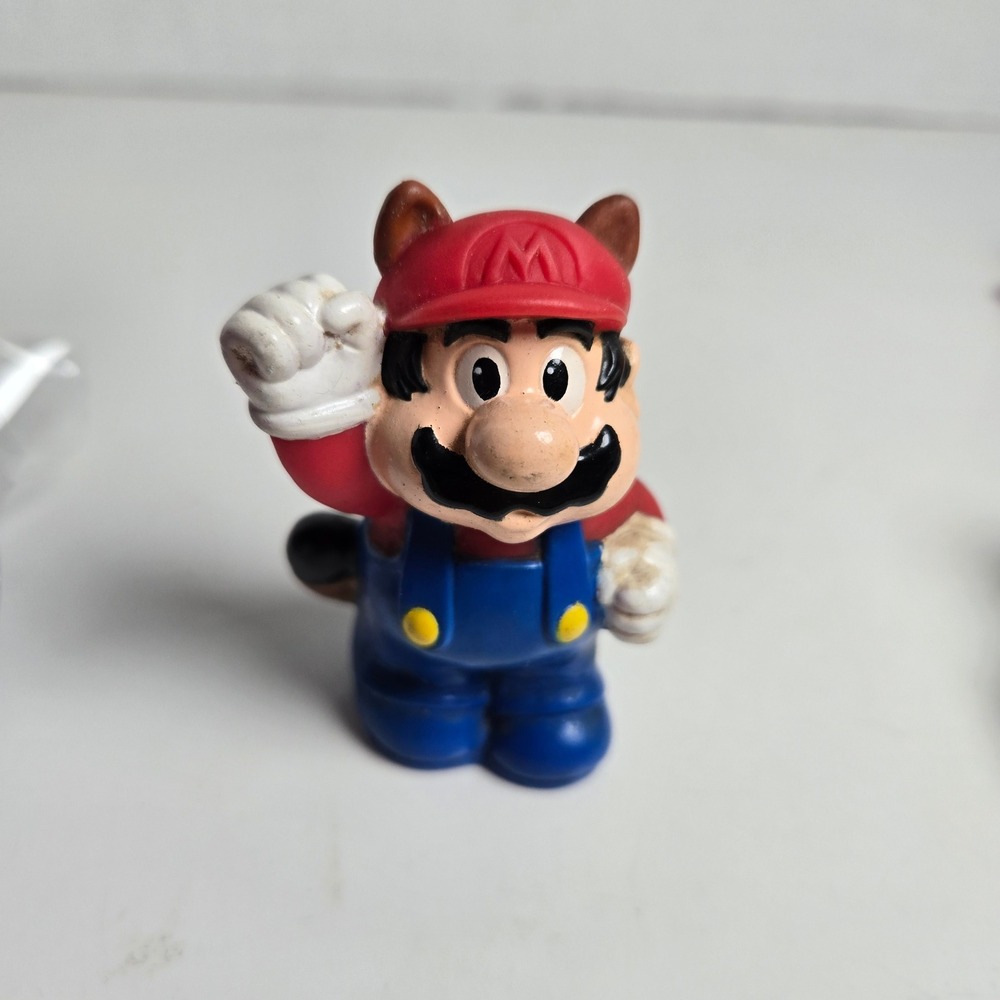Nintendo Super Mario Bros. 3" Raccoon Mario Figure 1989 Vintage Toy PVC